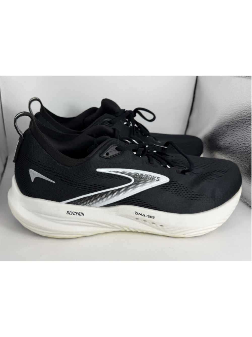 Brooks Glycerin 22 Men's Size 13 Black White Running Shoes Sneakers 1104451D090